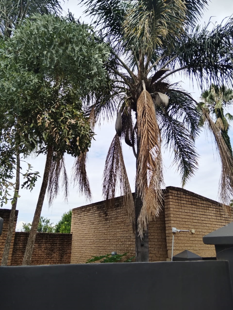 5 Bedroom Property for Sale in Schoemansville North West